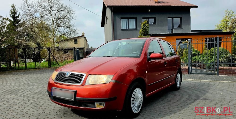 2002' Skoda Fabia photo #1