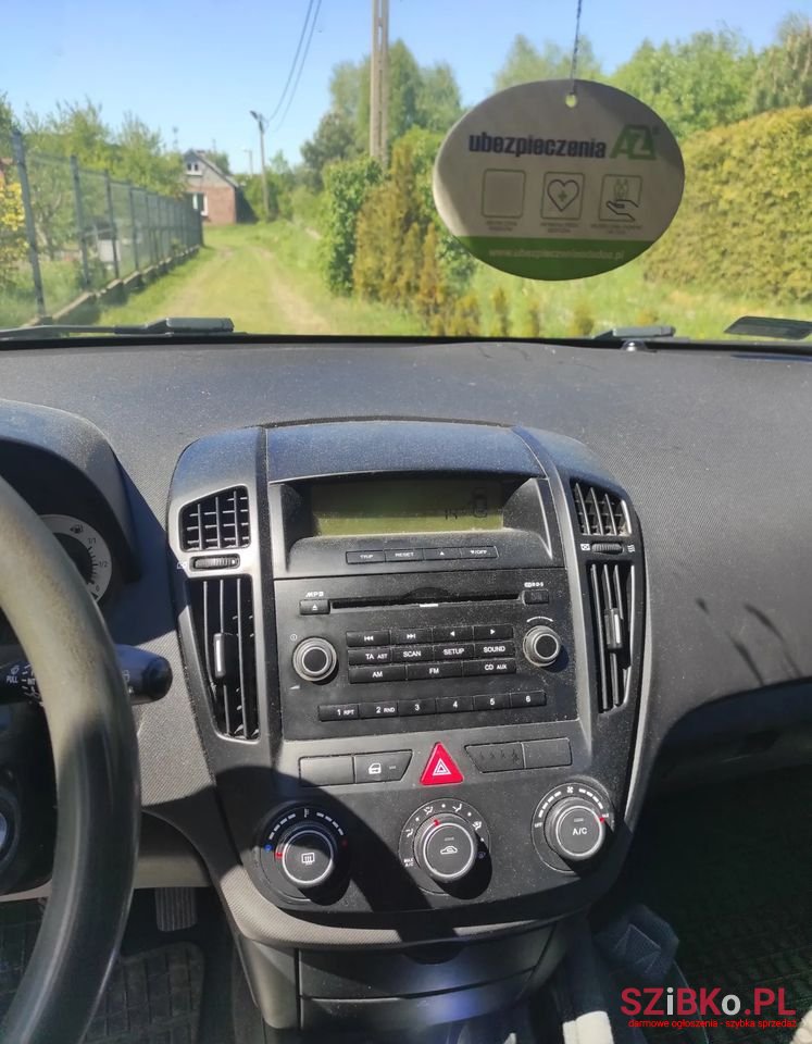 2008' Kia Ceed photo #4