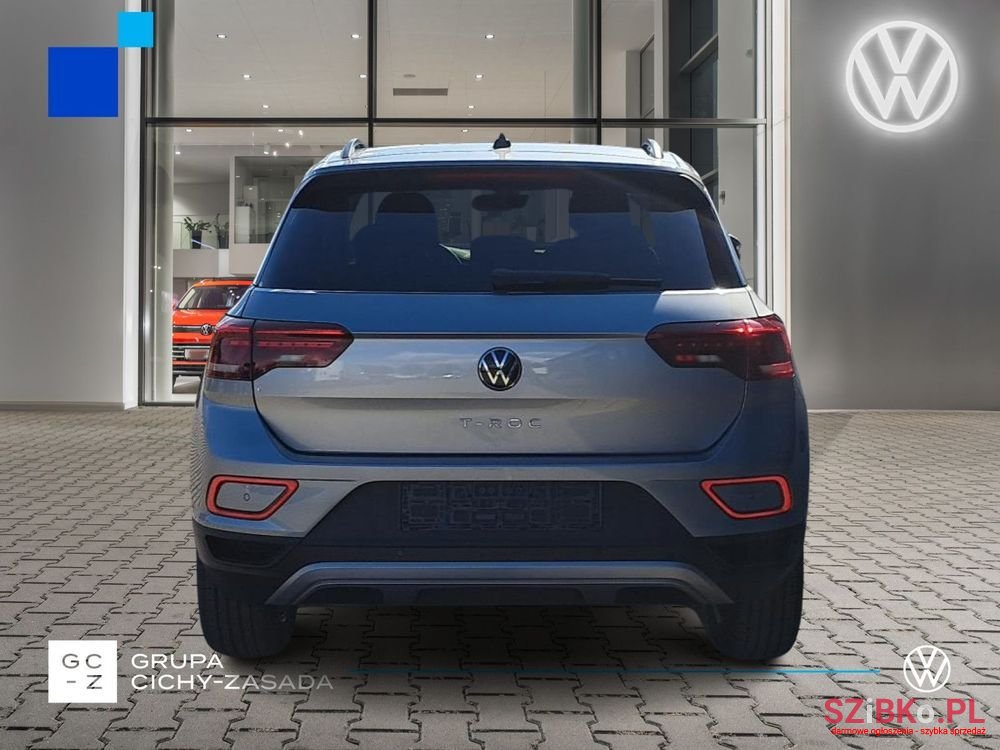 2024' Volkswagen T-Roc photo #3