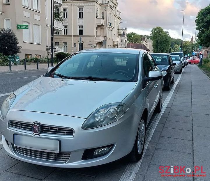 2011' Fiat Bravo 1.6 Multijet 16V Active photo #2