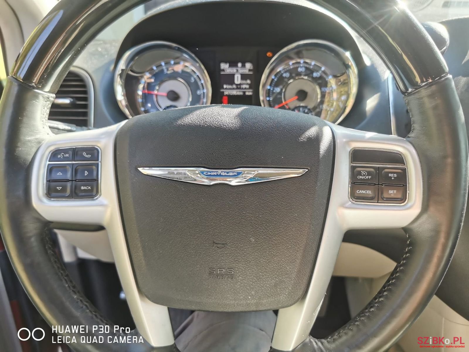 2014' Chrysler Town & Country photo #5