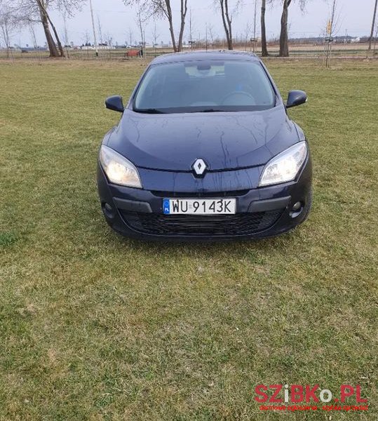 2008' Renault Megane photo #4