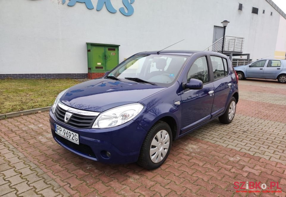 2009' Dacia Sandero photo #1