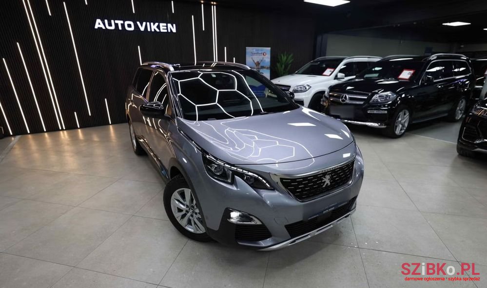 2019' Peugeot 5008 Puretech photo #5