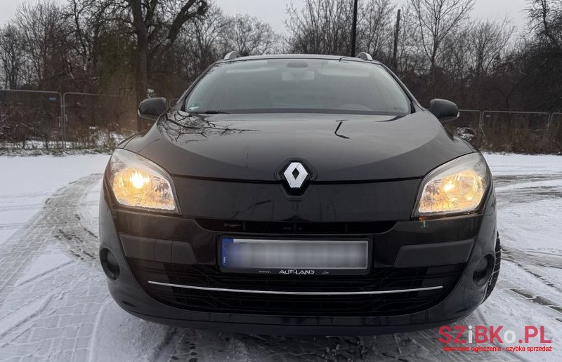 2011' Renault Megane 1.9 Dci Bose Edition photo #1