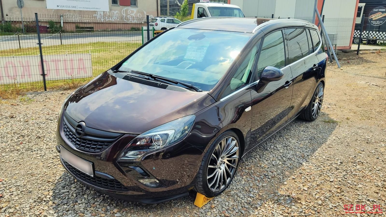 2015' Opel Zafira photo #1