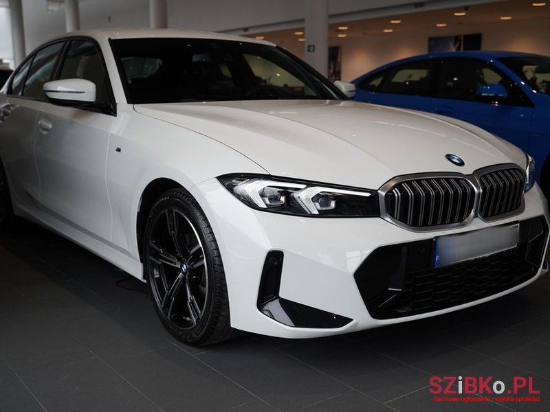 2023' BMW 3 Series 318I M Sport photo #2