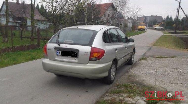2002' Kia Rio RS photo #2