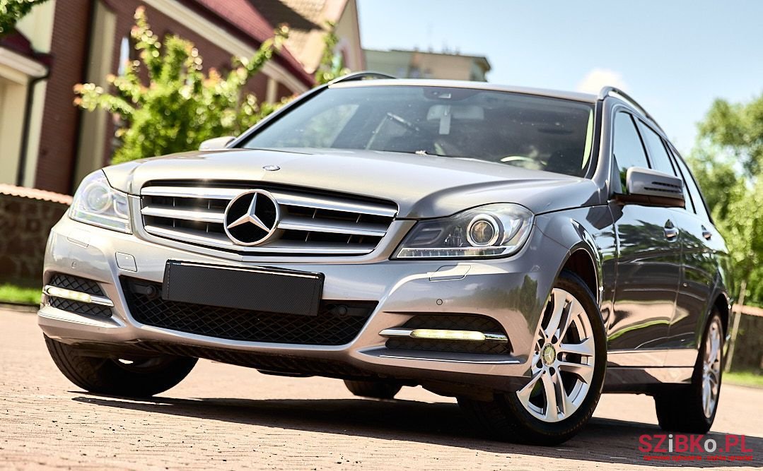 2012' Mercedes-Benz Klasa C photo #3