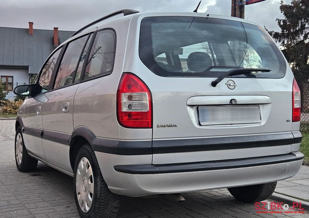 2004' Opel Zafira 1.8 16V Comfort photo #5