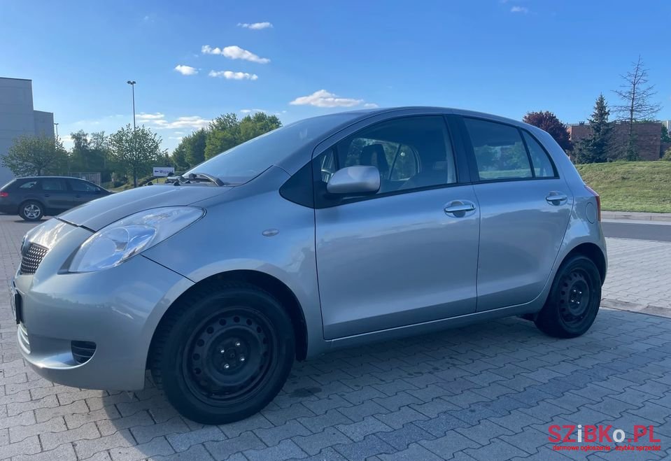 2007' Toyota Yaris photo #4