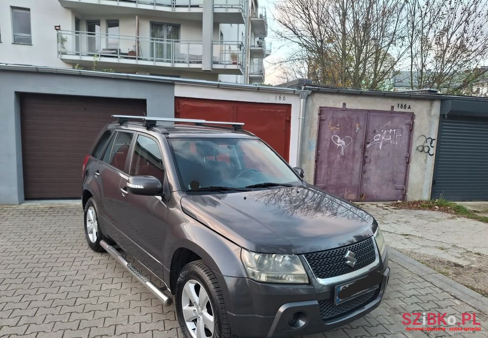 2009' Suzuki Grand Vitara photo #4