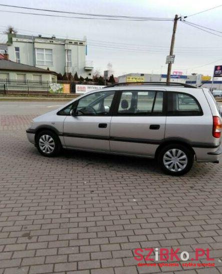 2002' Opel Zafira photo #1