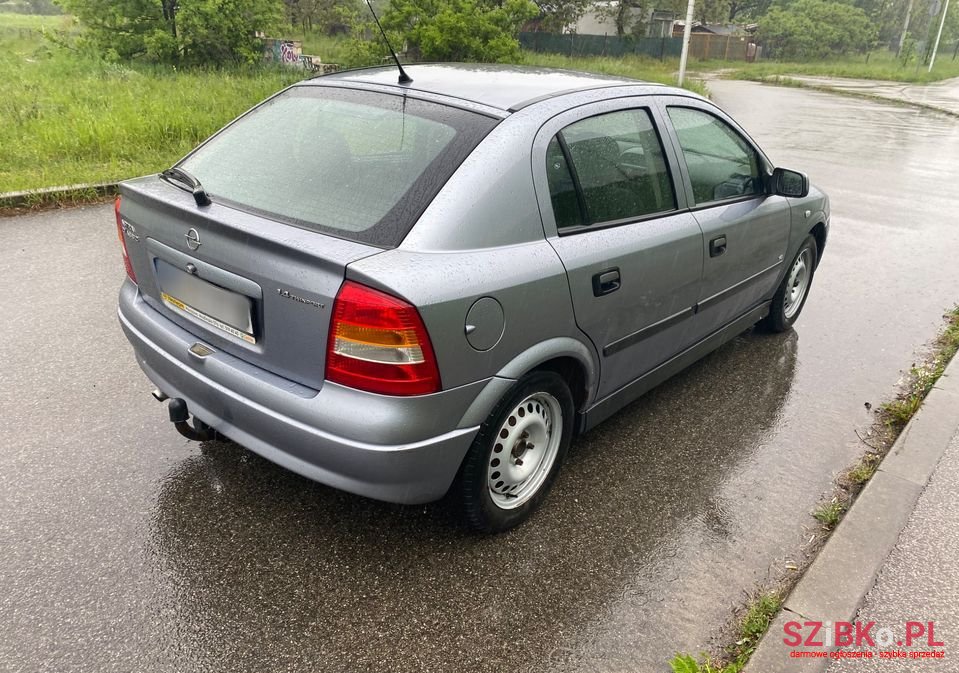 2008' Opel Astra photo #5