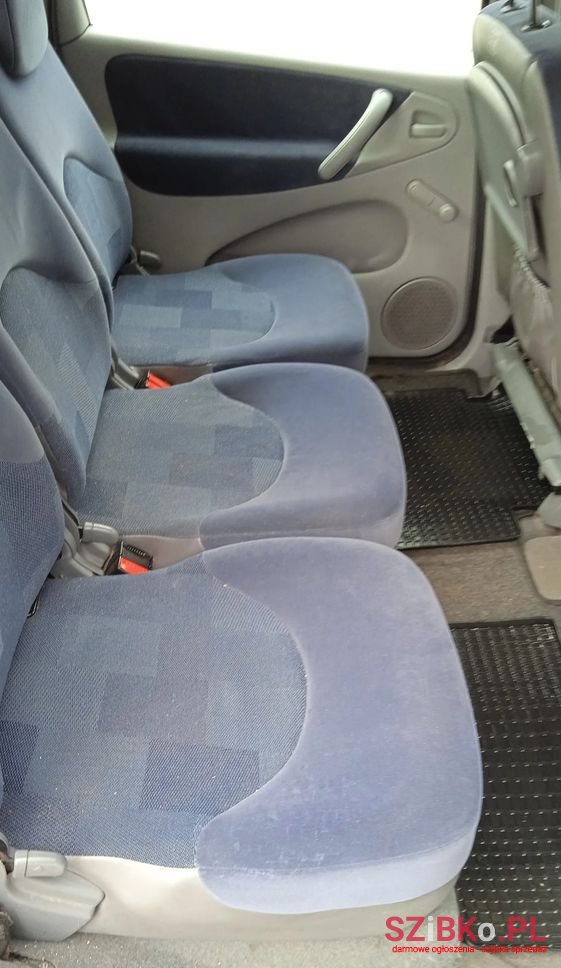 2005' Citroen Xsara Picasso photo #5