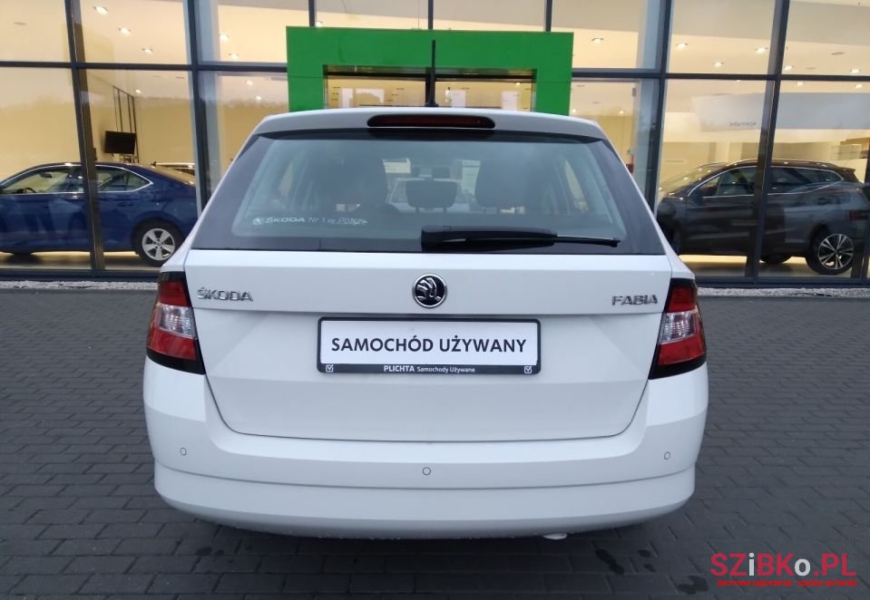 2016' Skoda Fabia photo #6