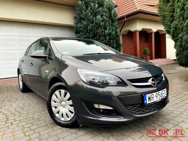 2014' Opel Astra photo #1