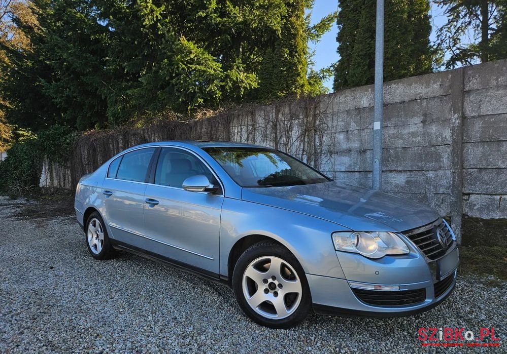 2006' Volkswagen Passat photo #3