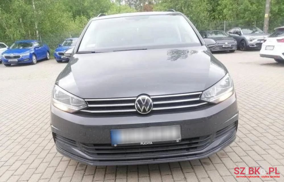 2022' Volkswagen Touran photo #6