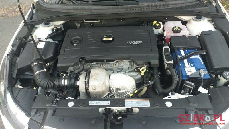 2011' Chevrolet Cruze photo #4