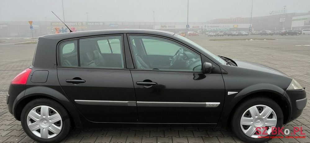 2003' Renault Megane 2.0 Luxe Expression photo #4