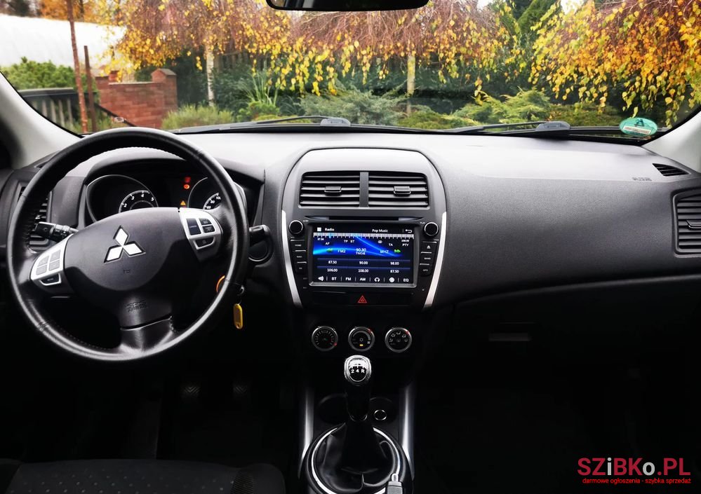 2012' Mitsubishi ASX photo #6