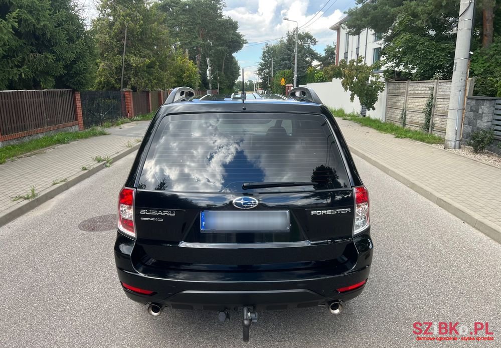 2011' Subaru Forester 2.0X Edition photo #5