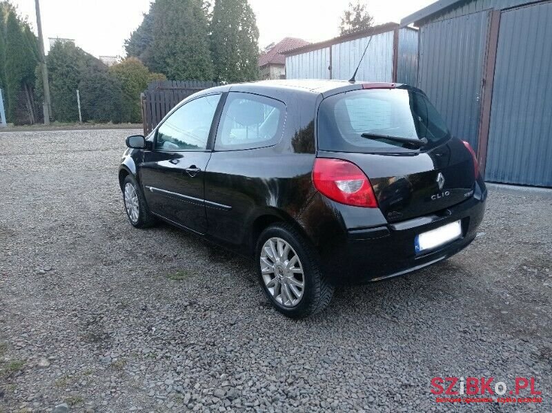 2006' Renault Clio photo #5