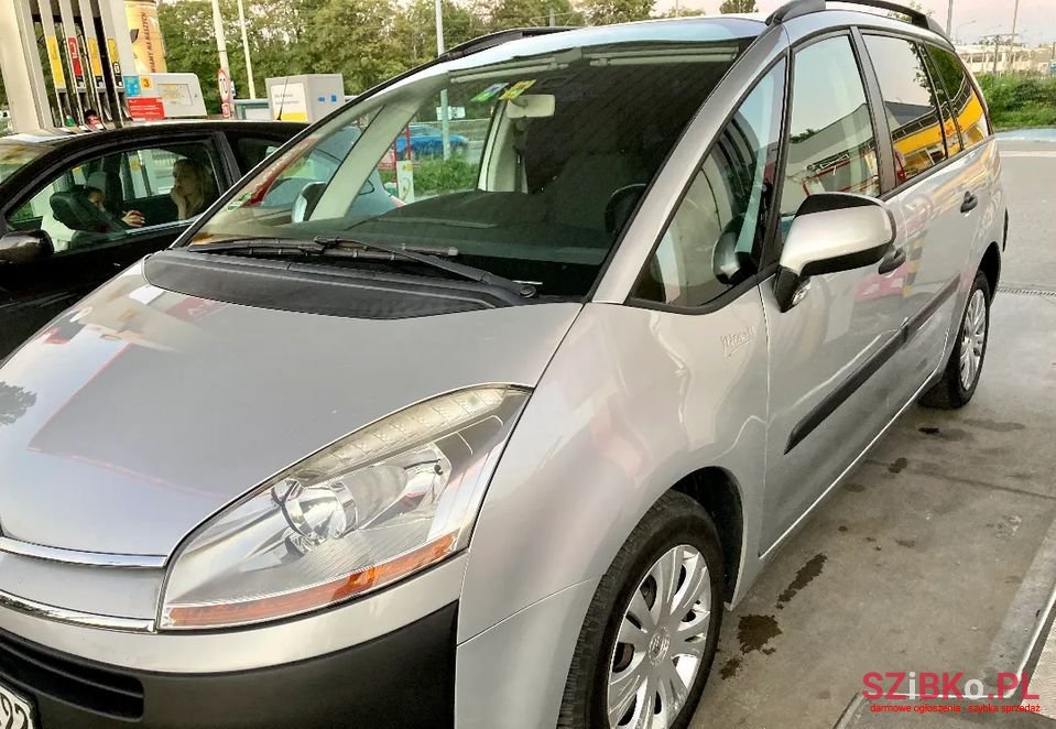 2009' Citroen C4 Grand Picasso photo #3