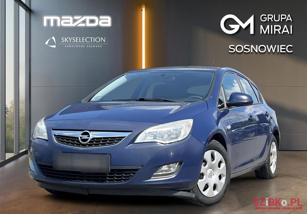 2011' Opel Astra 1.3 Cdti Cosmo S&S photo #1