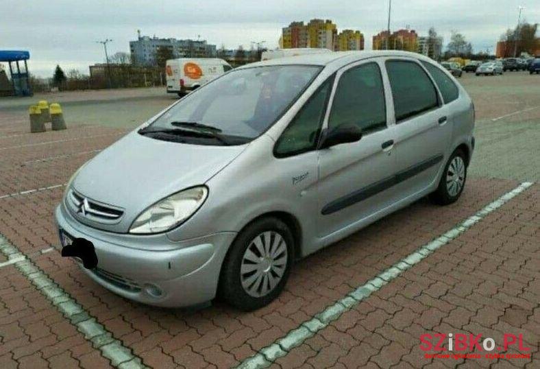 2002' Citroen Xsara Picasso photo #1