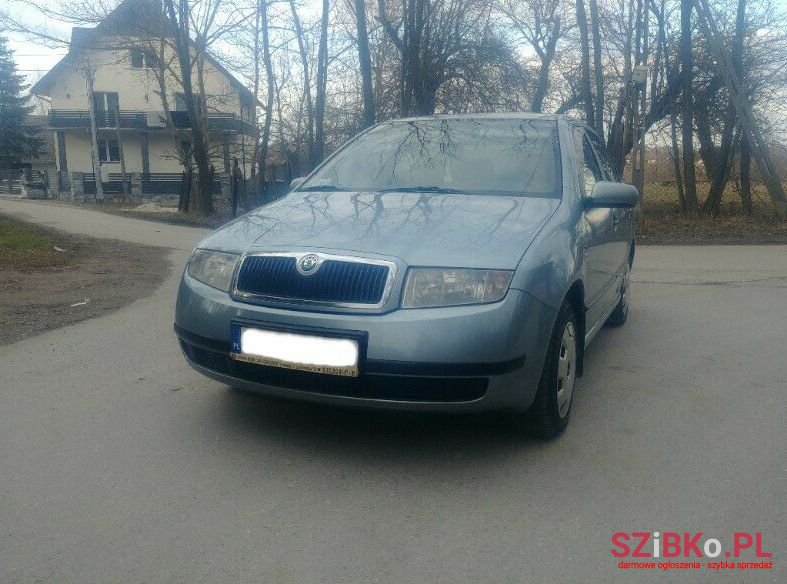 2002' Skoda Fabia photo #1