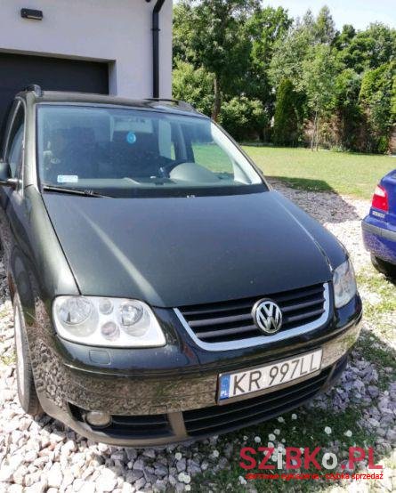 2006' Volkswagen Touran photo #1