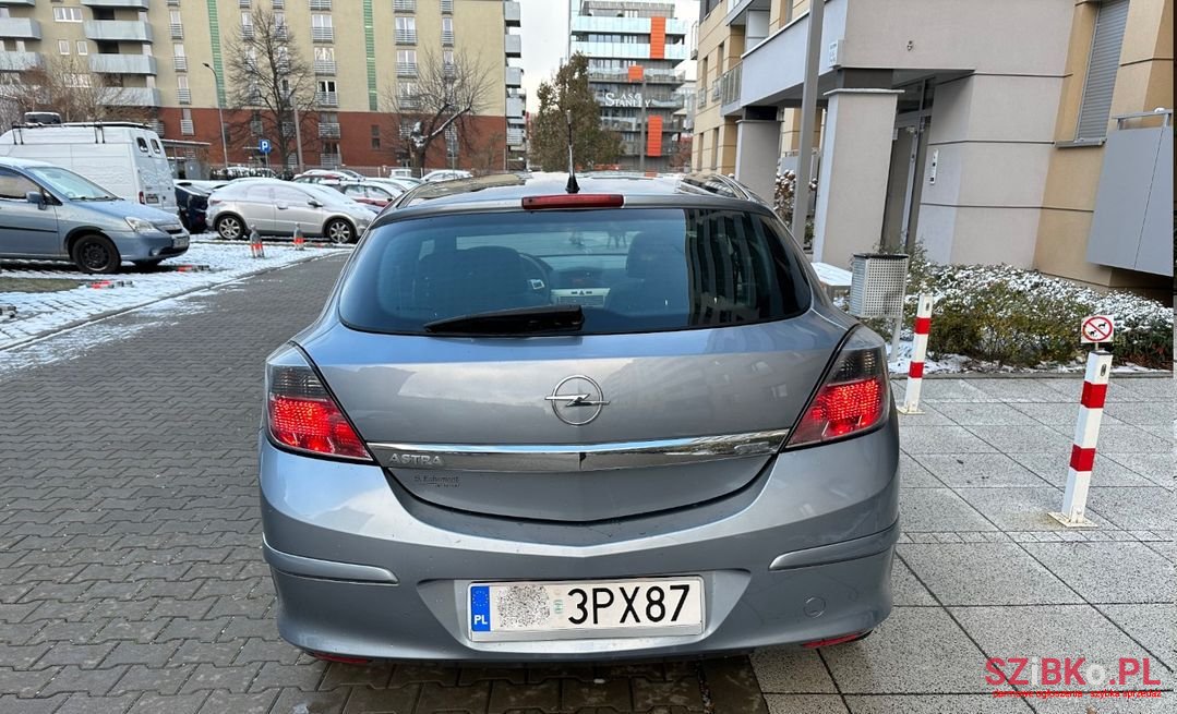 2008' Opel Astra photo #6