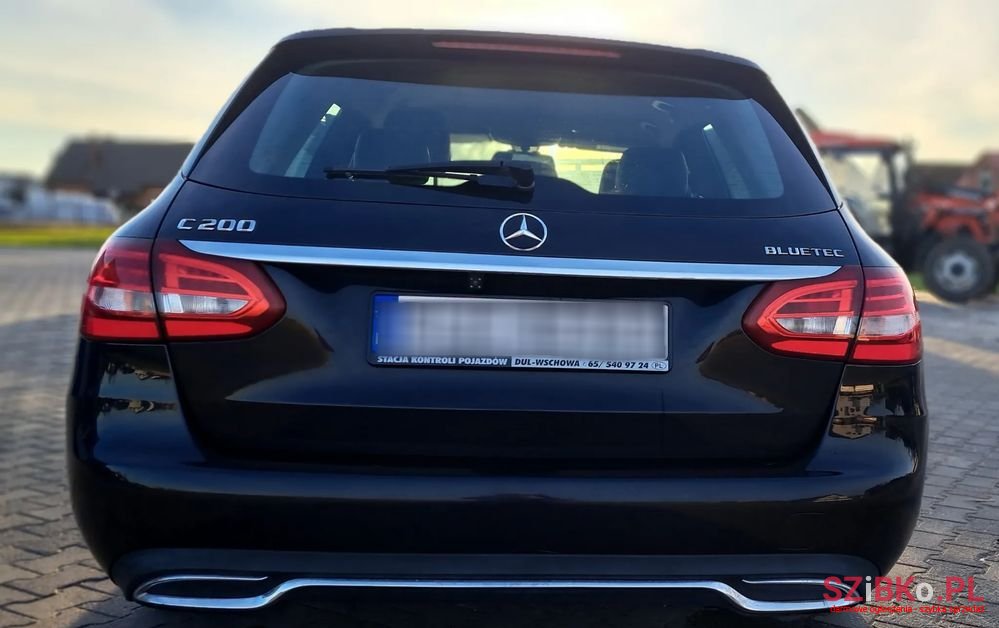 2014' Mercedes-Benz C-Class photo #4