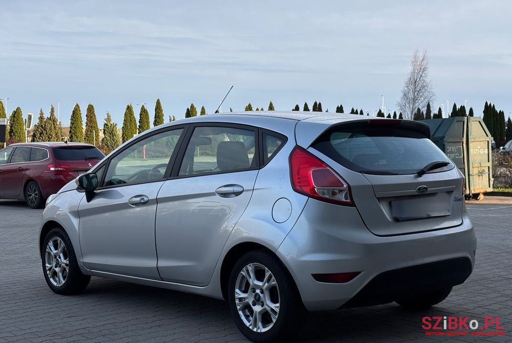 2016' Ford Fiesta 1.25 Celebration photo #5