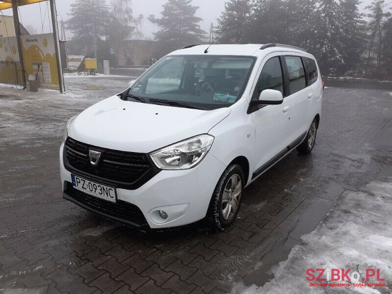 2017' Dacia Lodgy photo #1