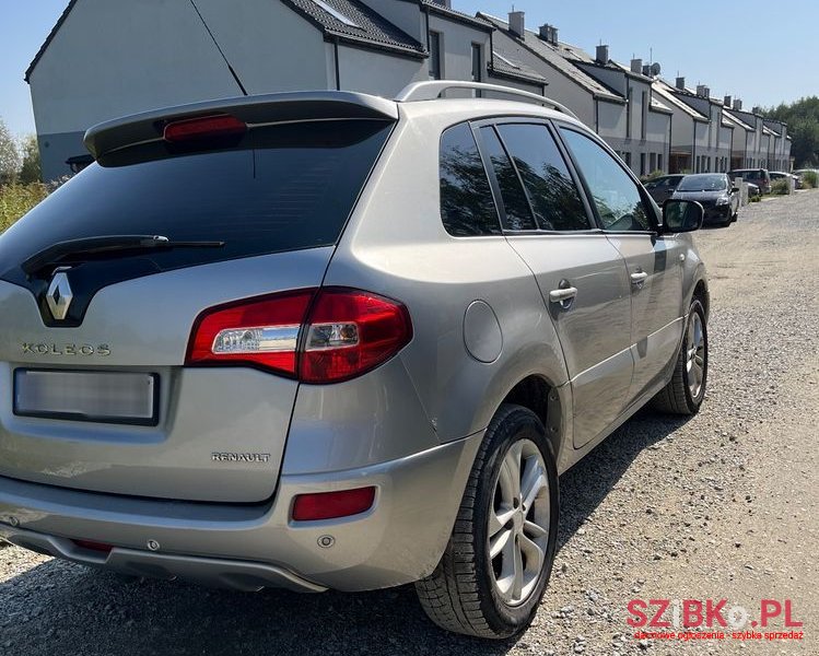 2010' Renault Koleos 2.0 Dci 4X4 Bose Edition photo #5