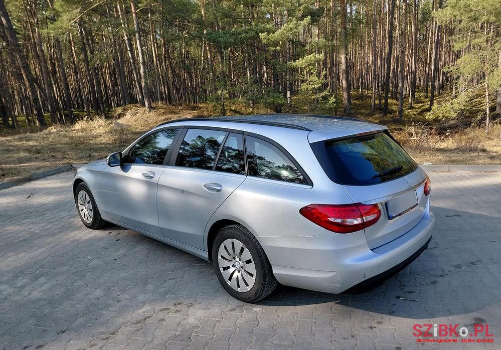 2016' Mercedes-Benz C-Class 200 photo #3