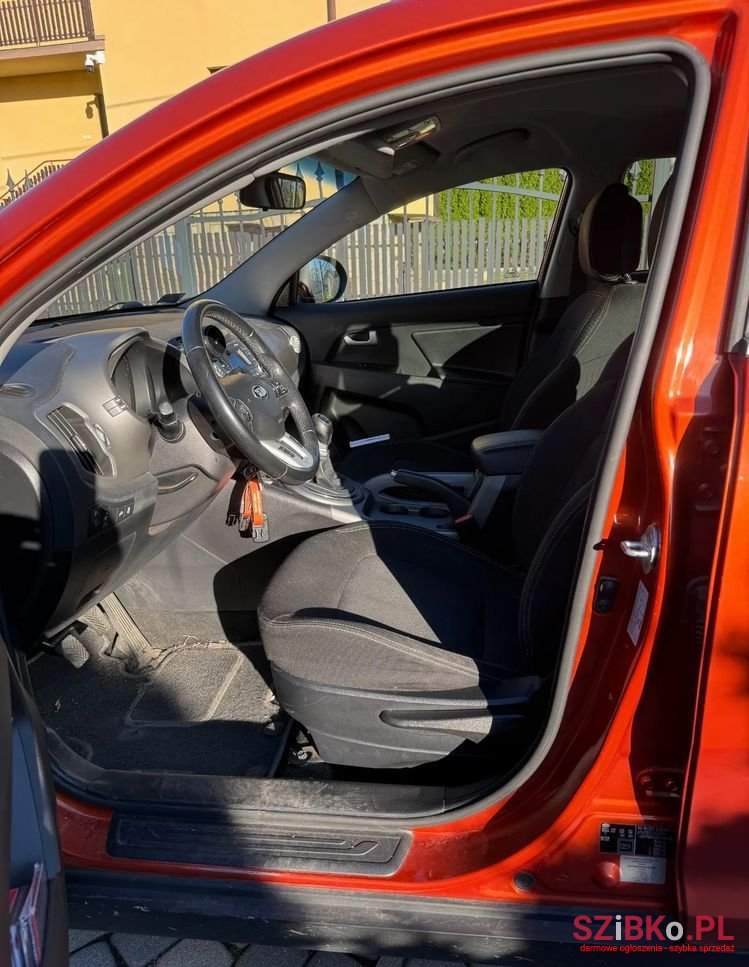 2014' Kia Sportage 1.7 Crdi L 2Wd photo #3