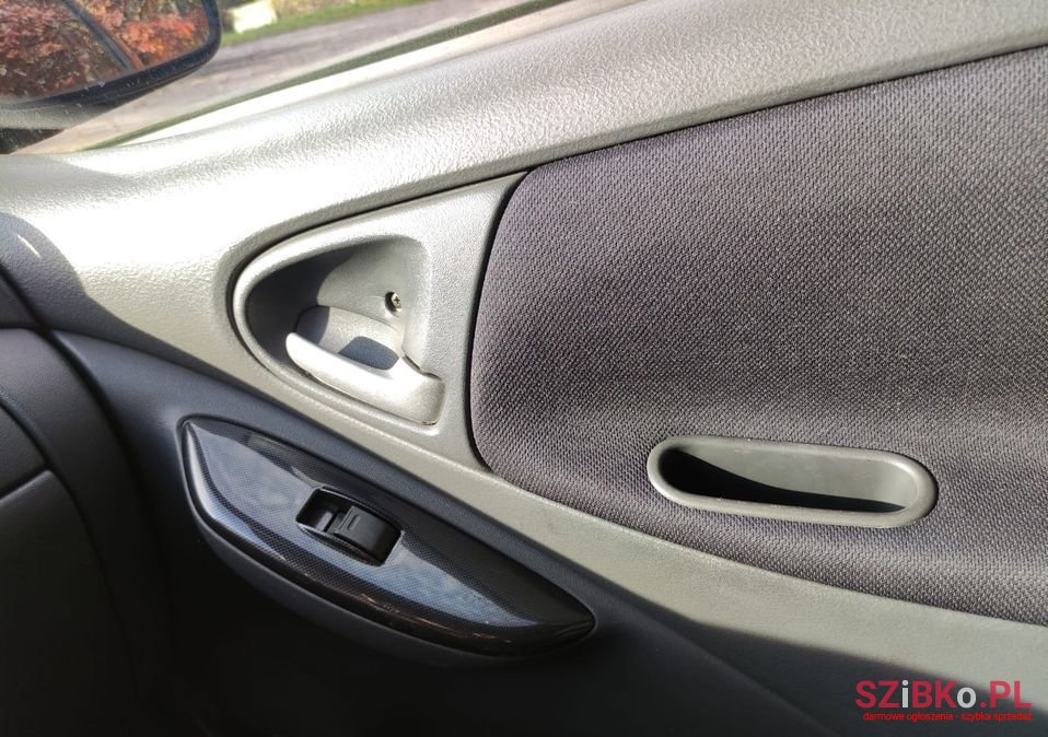 2003' Toyota Yaris photo #6