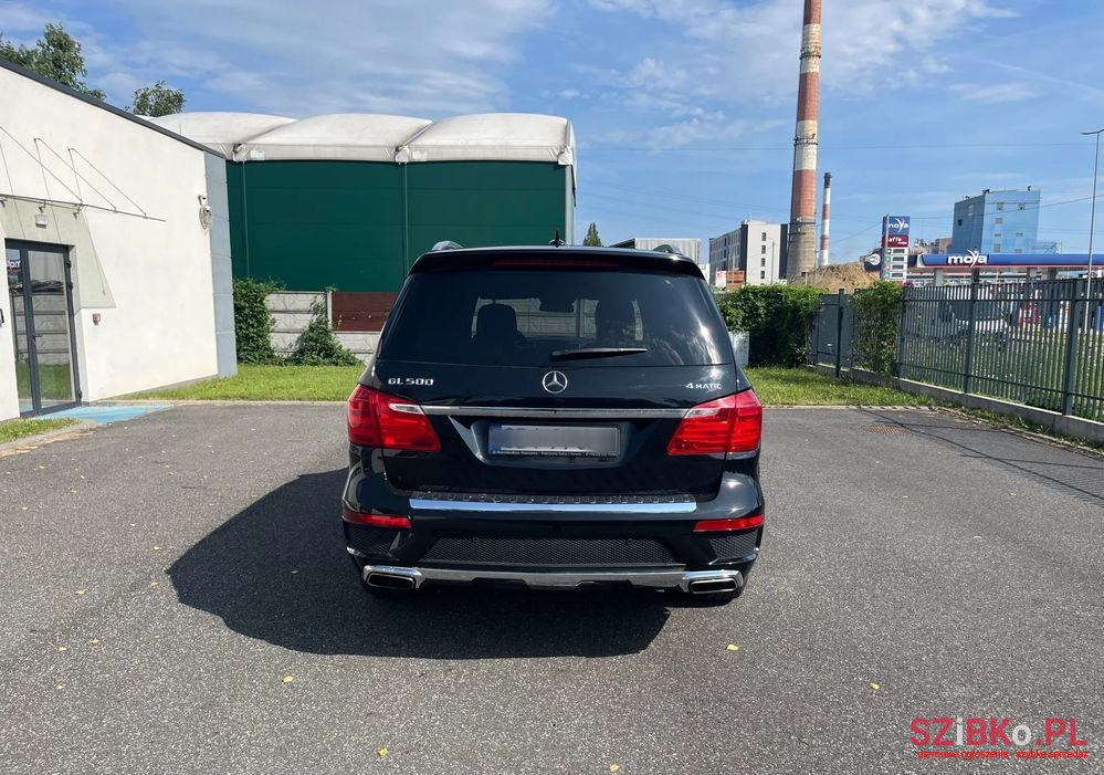 2014' Mercedes-Benz GL photo #2