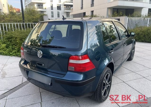 2003' Volkswagen Golf photo #4