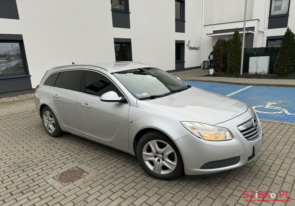 2010' Opel Insignia photo #1