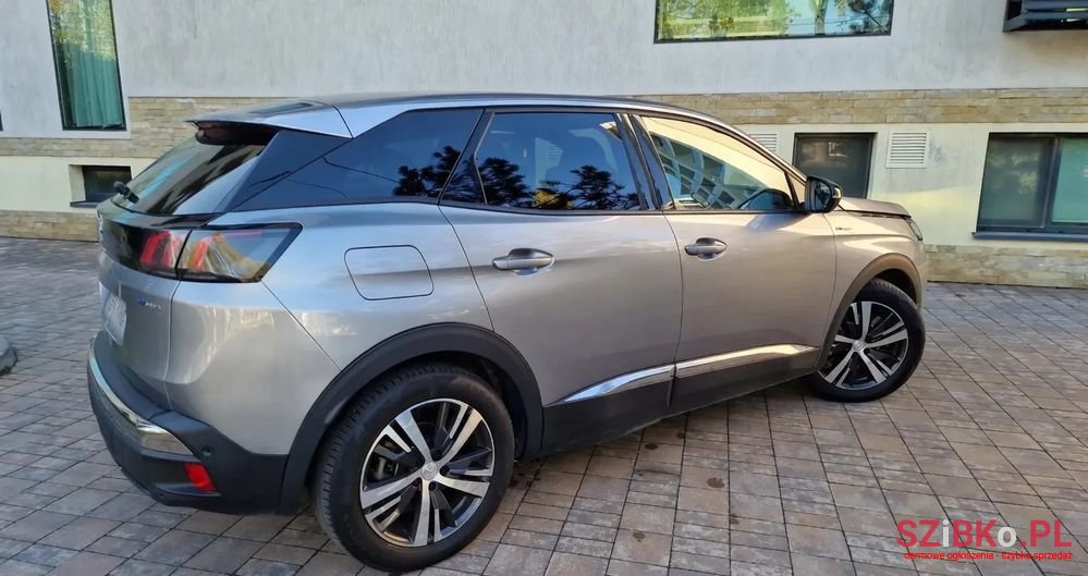 2023' Peugeot 3008 photo #6