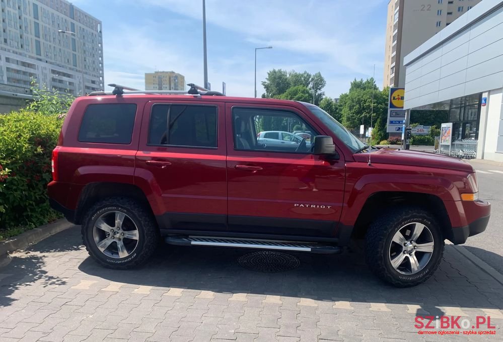 2017' Jeep Patriot photo #4