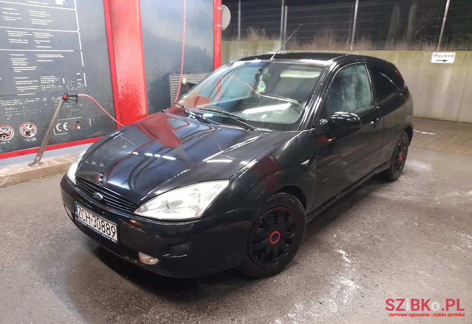 2001' Ford Focus photo #1