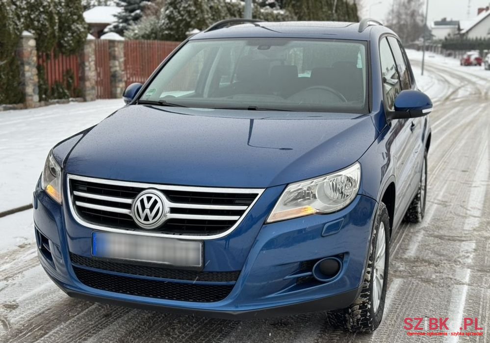 2009' Volkswagen Tiguan photo #2