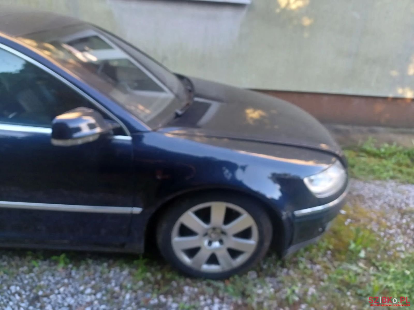 2004' Volkswagen Phaeton photo #2