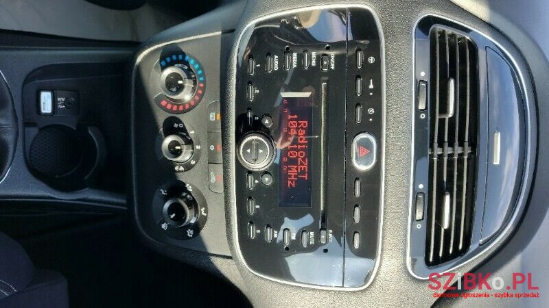 2013' Fiat Punto photo #5